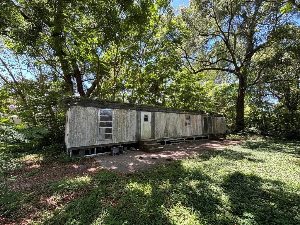 3610 NE 59th Avenue Silver Springs FL 34488