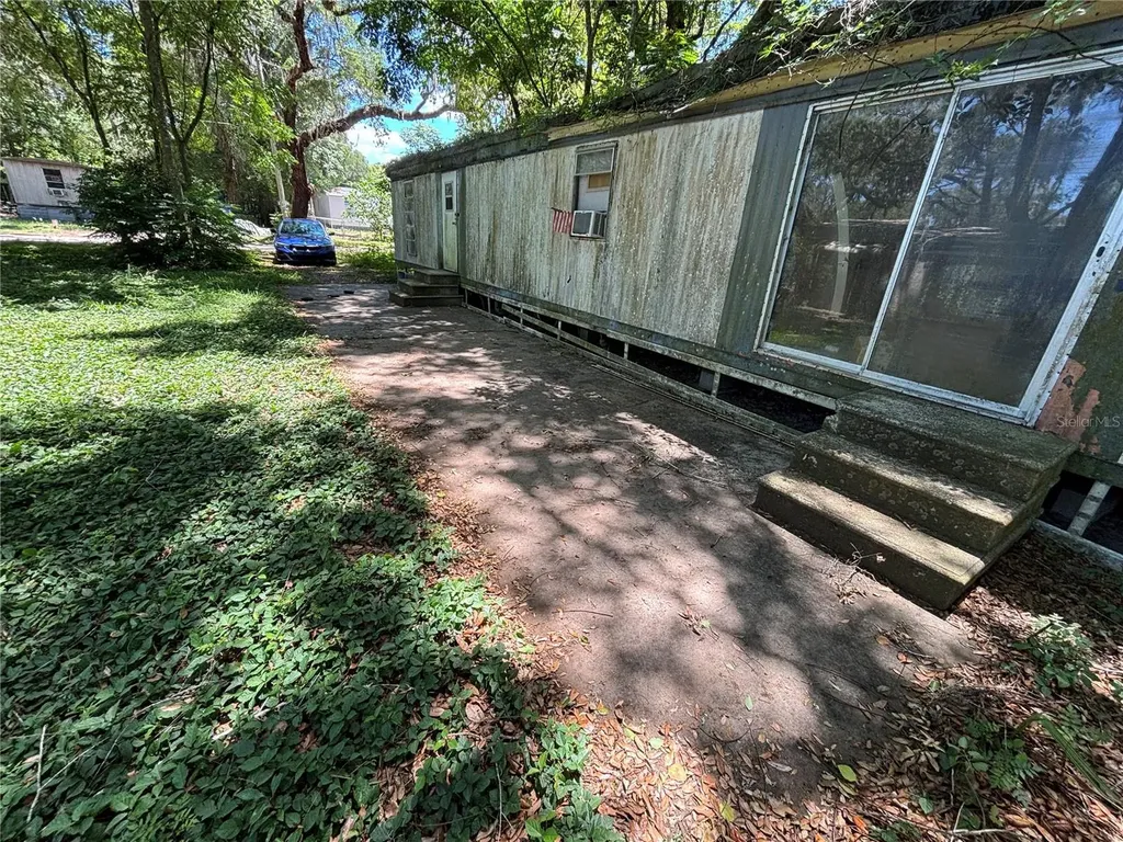 3610 NE 59th Avenue Silver Springs FL 34488
