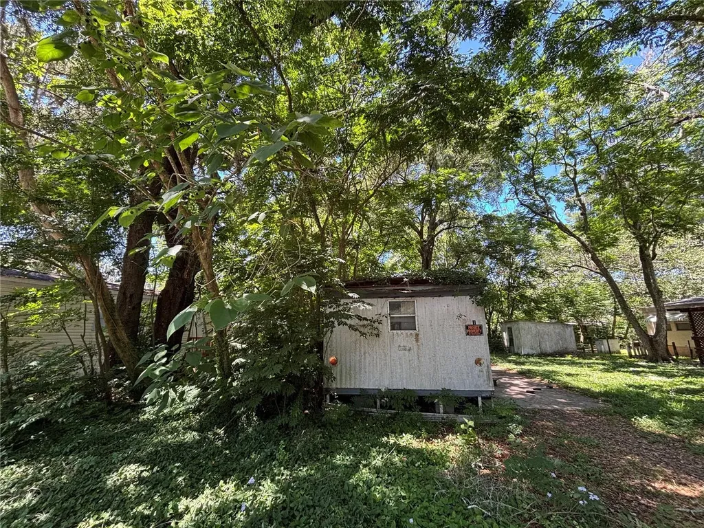 3610 NE 59th Avenue Silver Springs FL 34488