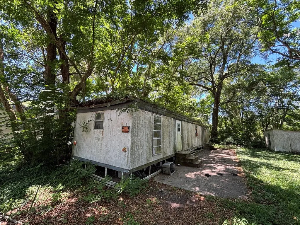 3610 NE 59th Avenue Silver Springs FL 34488