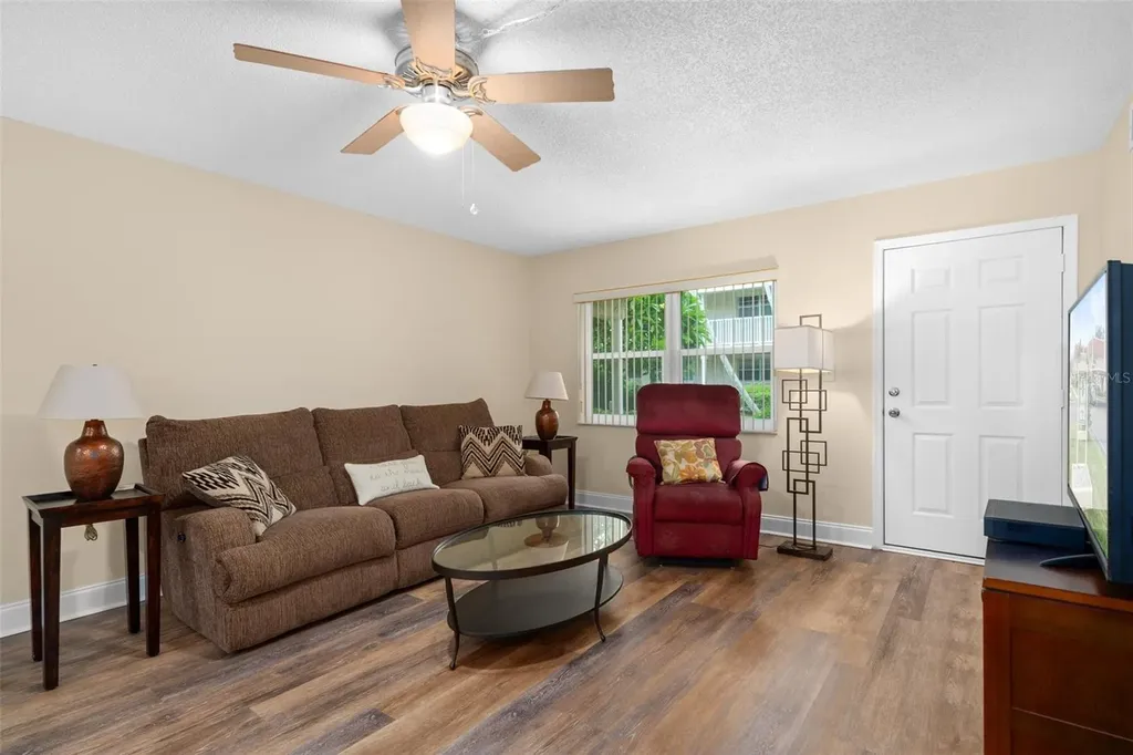 10033 64th Avenue N St Petersburg FL 33708