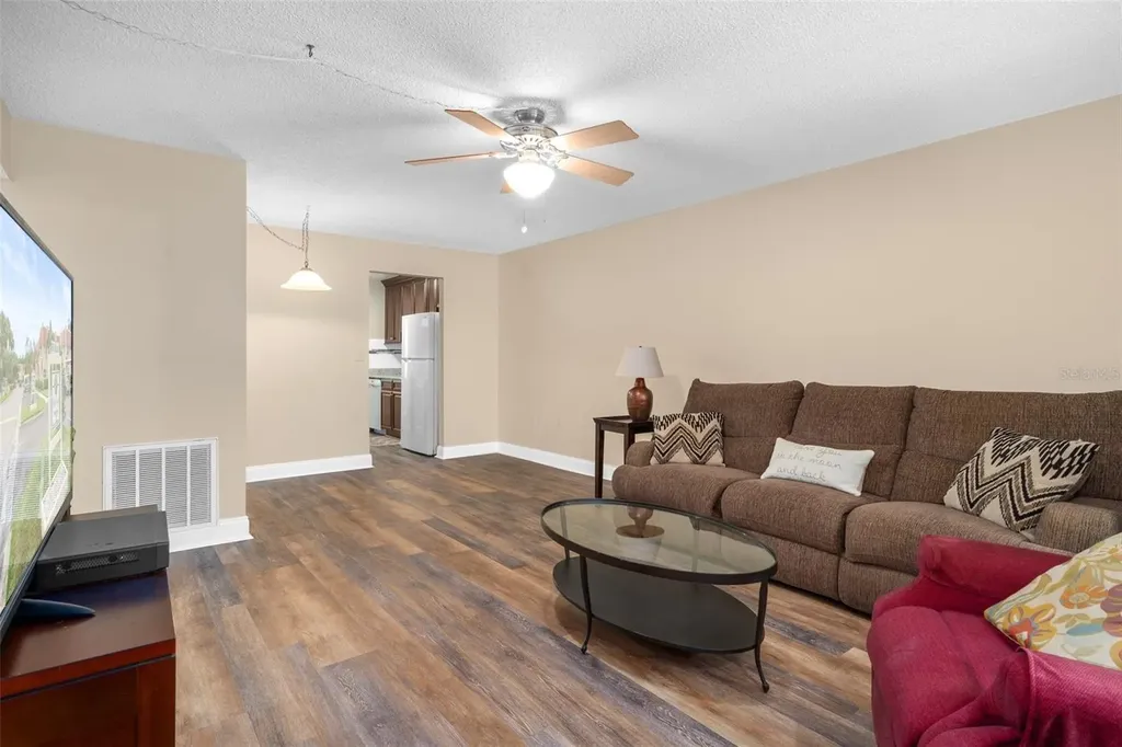 10033 64th Avenue N St Petersburg FL 33708