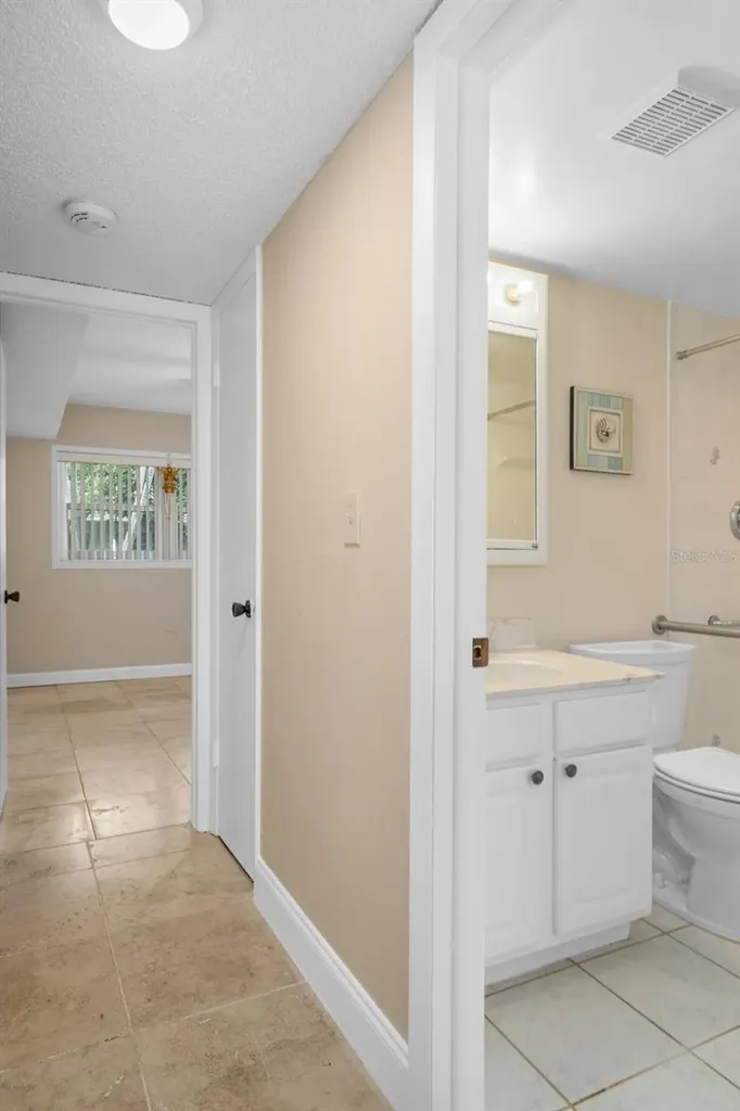 10033 64th Avenue N St Petersburg FL 33708