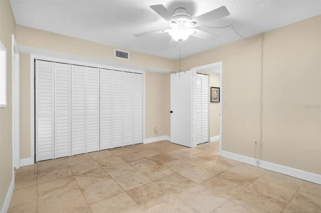 10033 64th Avenue N St Petersburg FL 33708