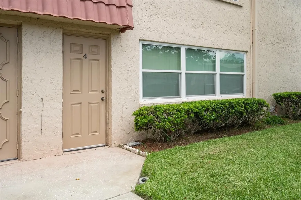 10033 64th Avenue N St Petersburg FL 33708