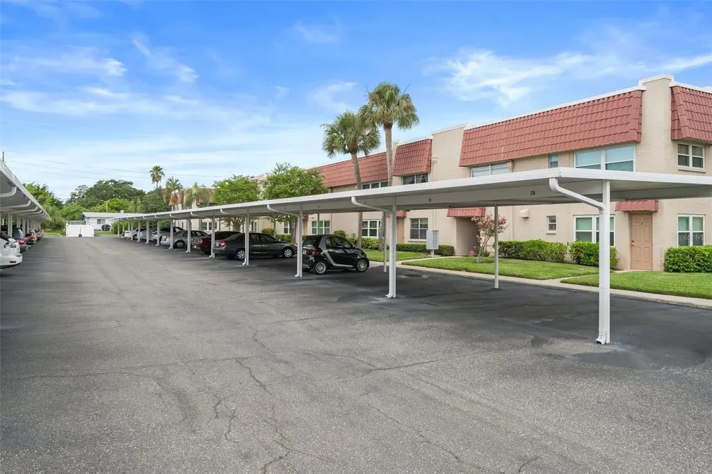 10033 64th Avenue N St Petersburg FL 33708