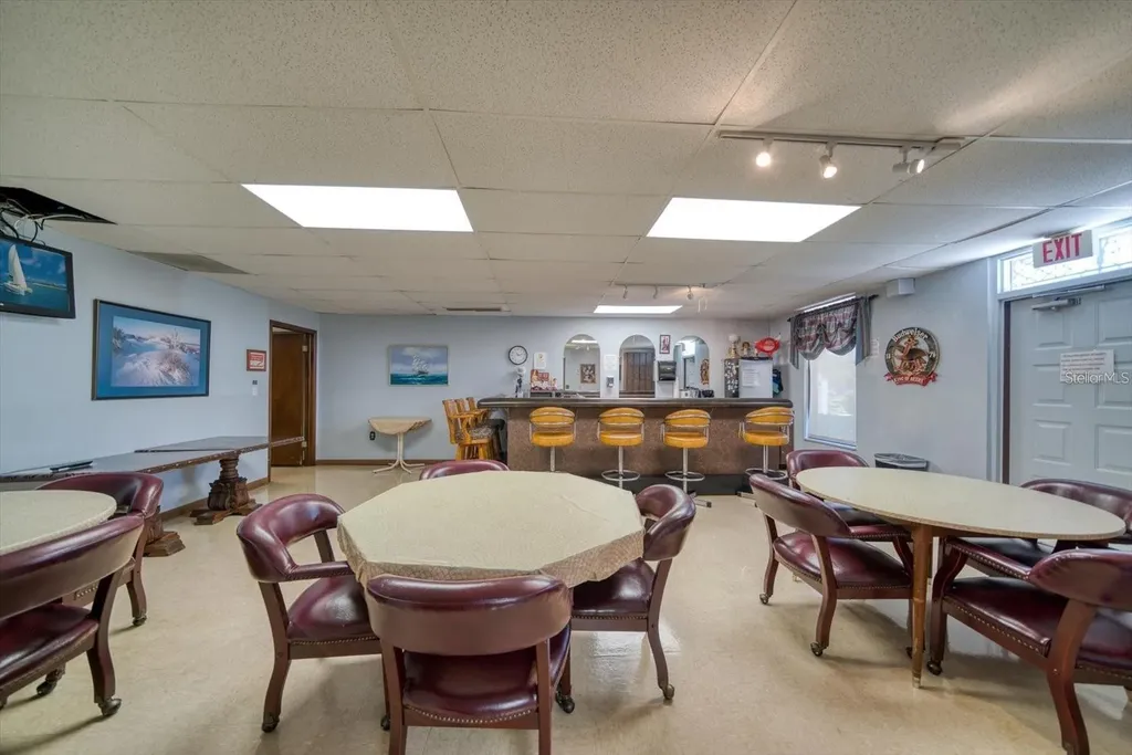 10033 64th Avenue N St Petersburg FL 33708