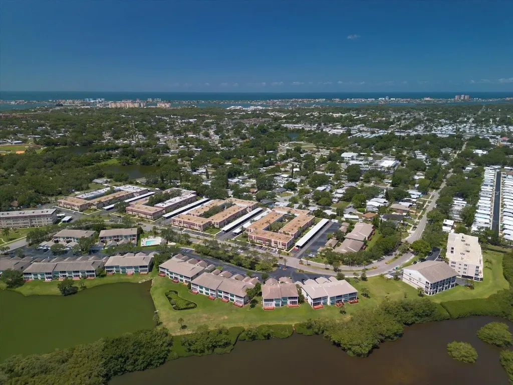 10033 64th Avenue N St Petersburg FL 33708