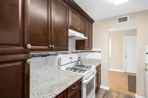 10033 64th Avenue N St Petersburg FL 33708