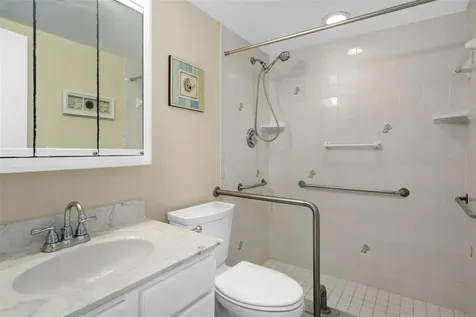 10033 64th Avenue N St Petersburg FL 33708