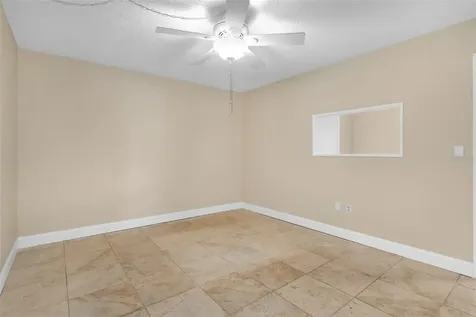 10033 64th Avenue N St Petersburg FL 33708