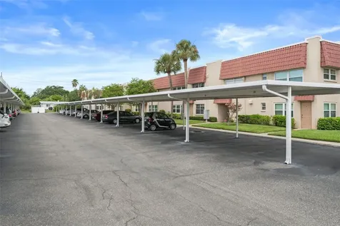 10033 64th Avenue N St Petersburg FL 33708