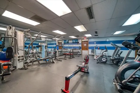 10033 64th Avenue N St Petersburg FL 33708