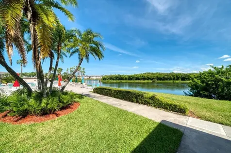 10033 64th Avenue N St Petersburg FL 33708