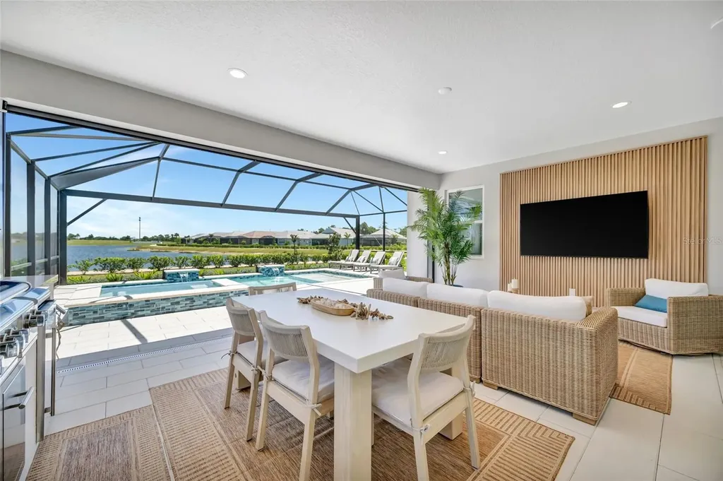 1124 Waterline Court Sarasota FL 34240