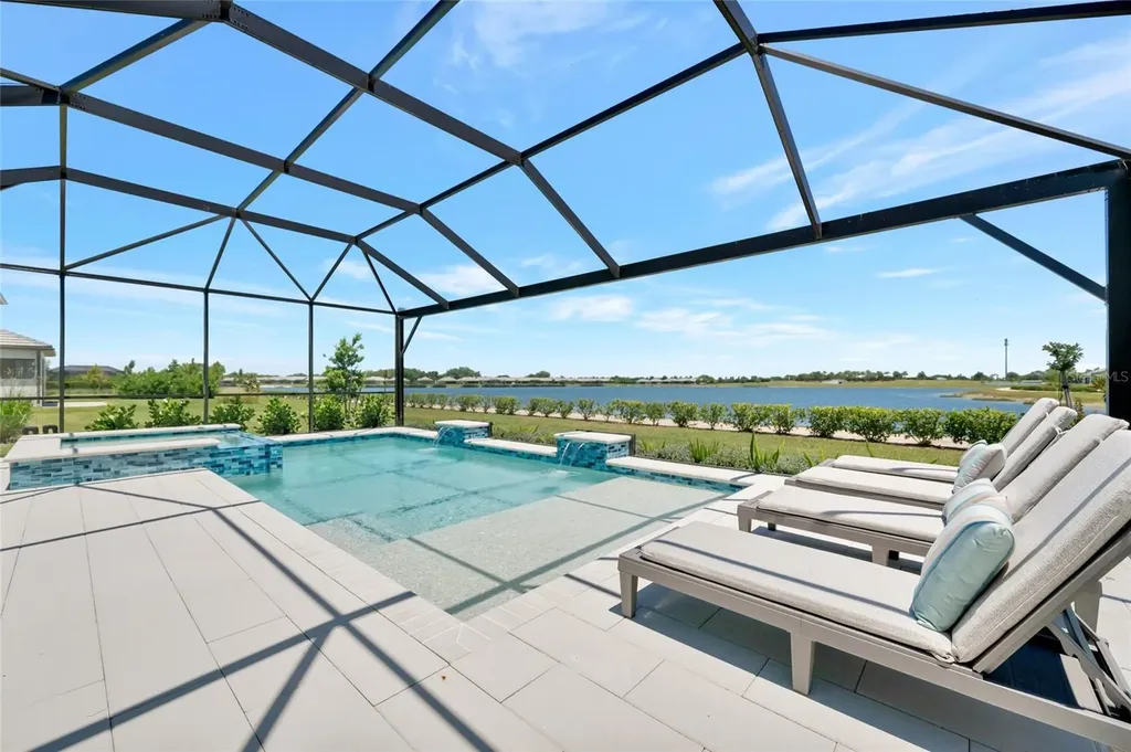 1124 Waterline Court Sarasota FL 34240
