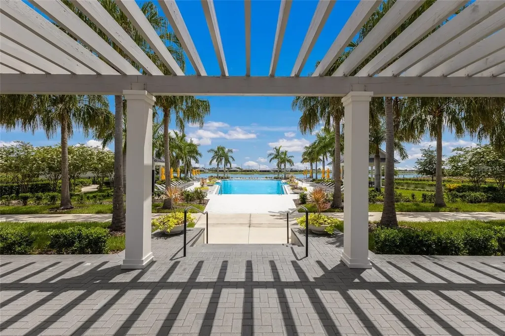 1124 Waterline Court Sarasota FL 34240
