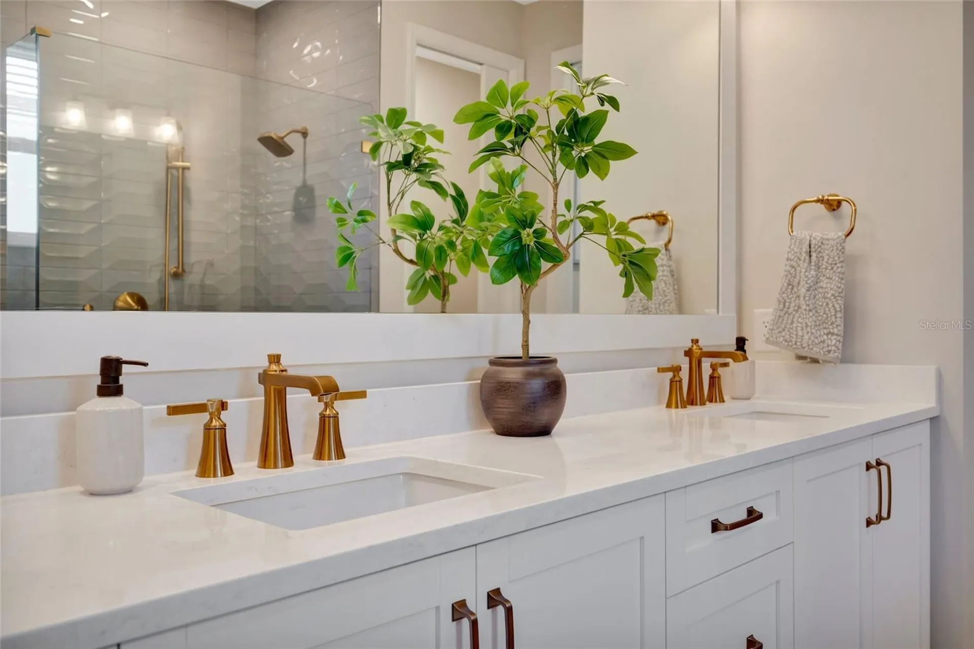 1124 Waterline Court Sarasota FL 34240