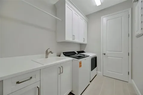 1124 Waterline Court Sarasota FL 34240
