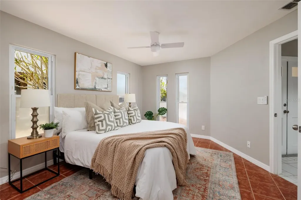 11055 4th Street E Treasure Island FL 33706