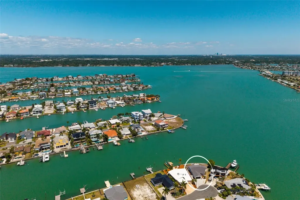 11055 4th Street E Treasure Island FL 33706