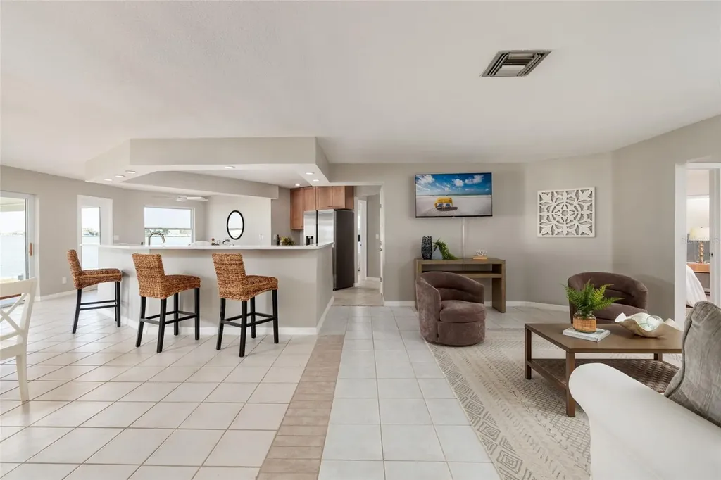 11055 4th Street E Treasure Island FL 33706