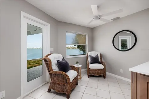 11055 4th Street E Treasure Island FL 33706