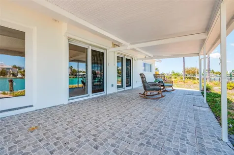 11055 4th Street E Treasure Island FL 33706