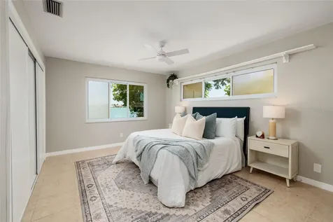 11055 4th Street E Treasure Island FL 33706