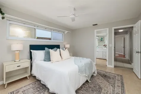11055 4th Street E Treasure Island FL 33706