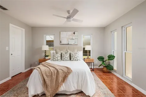 11055 4th Street E Treasure Island FL 33706