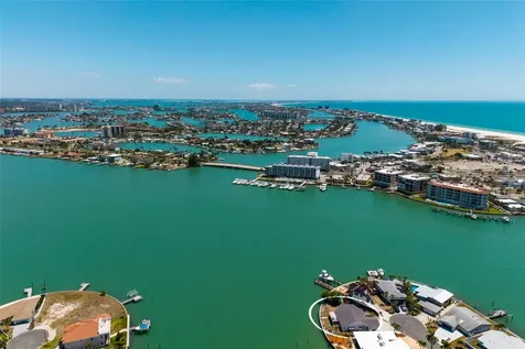 11055 4th Street E Treasure Island FL 33706