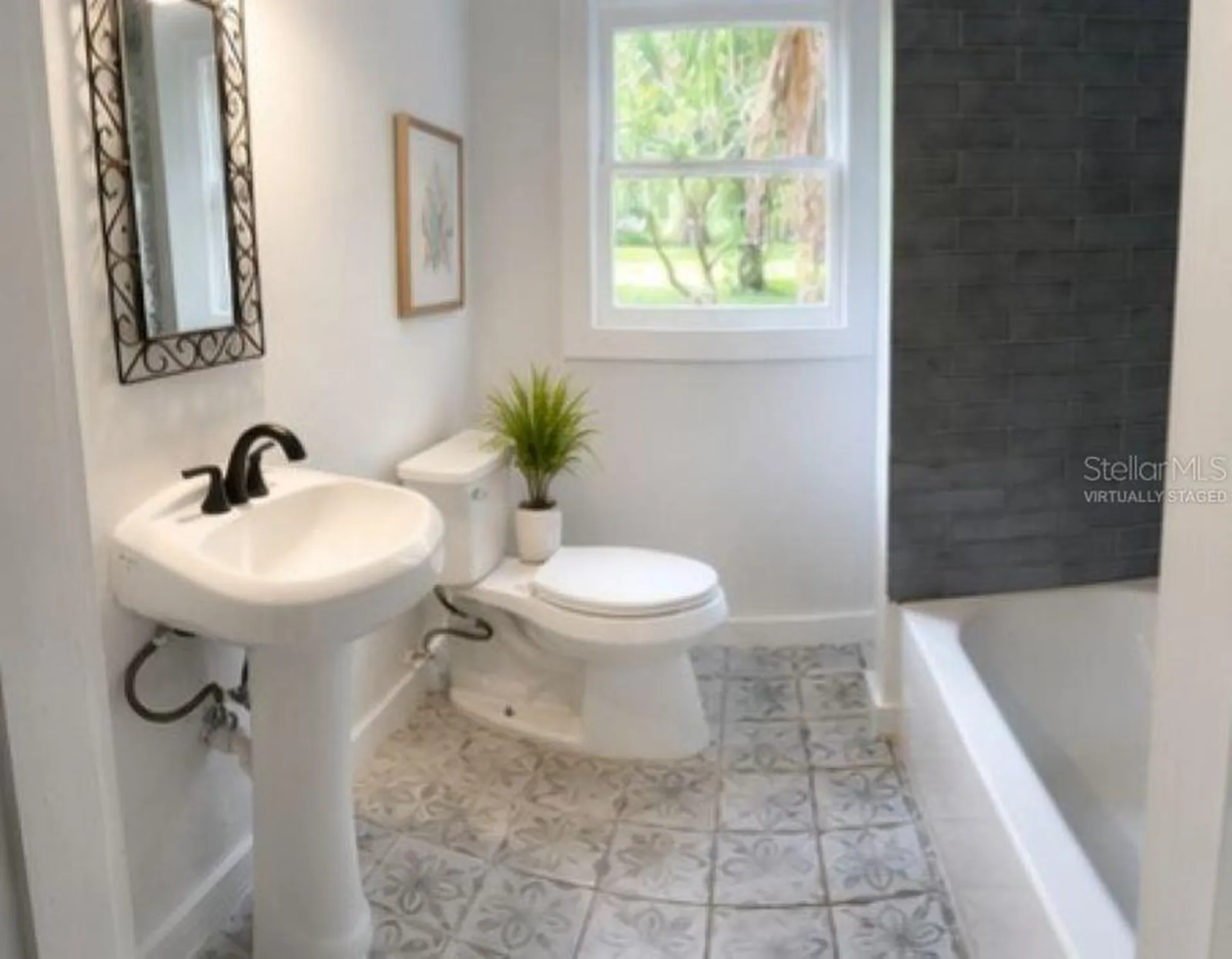 1714 2nd Avenue E Bradenton FL 34208