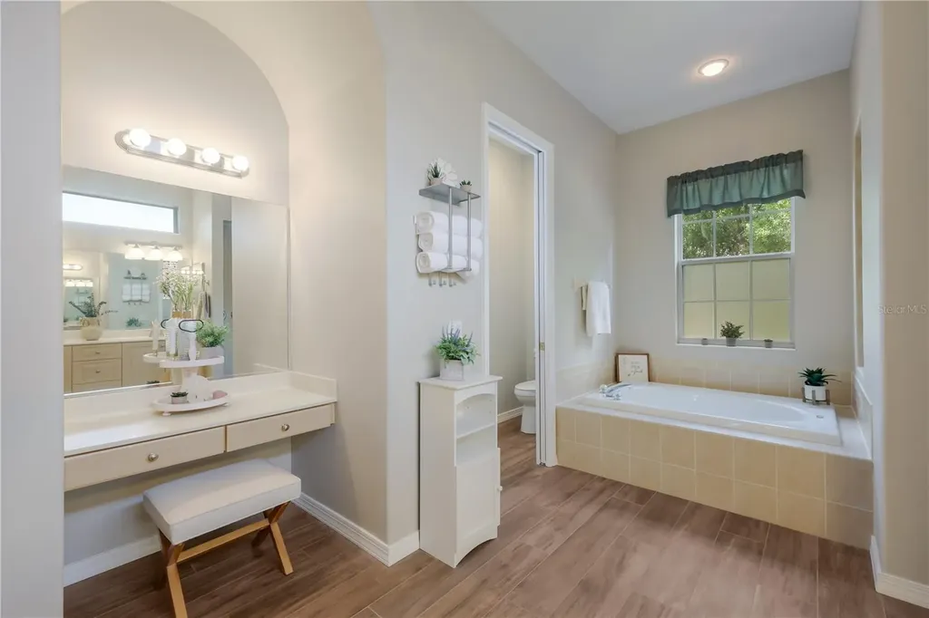 7726 Jay Watch Glen Bradenton FL 34202