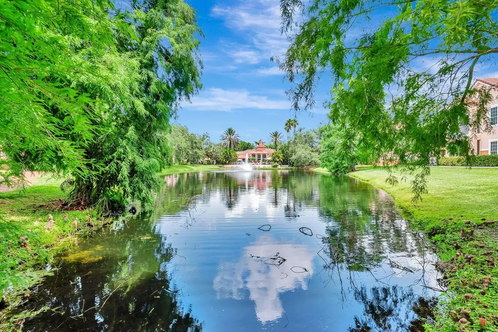 4142 Central Sarasota Parkway Sarasota FL 34238