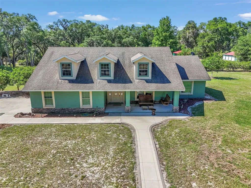 3325 S Hwy 314a Ocklawaha FL 32179