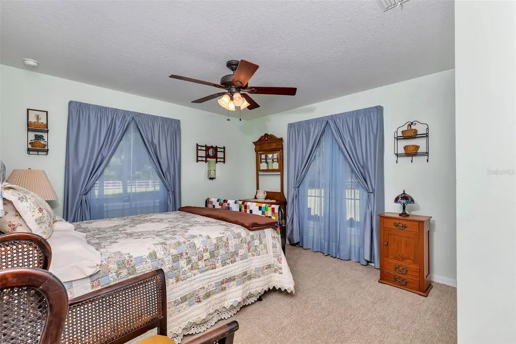 3325 S Hwy 314a Ocklawaha FL 32179