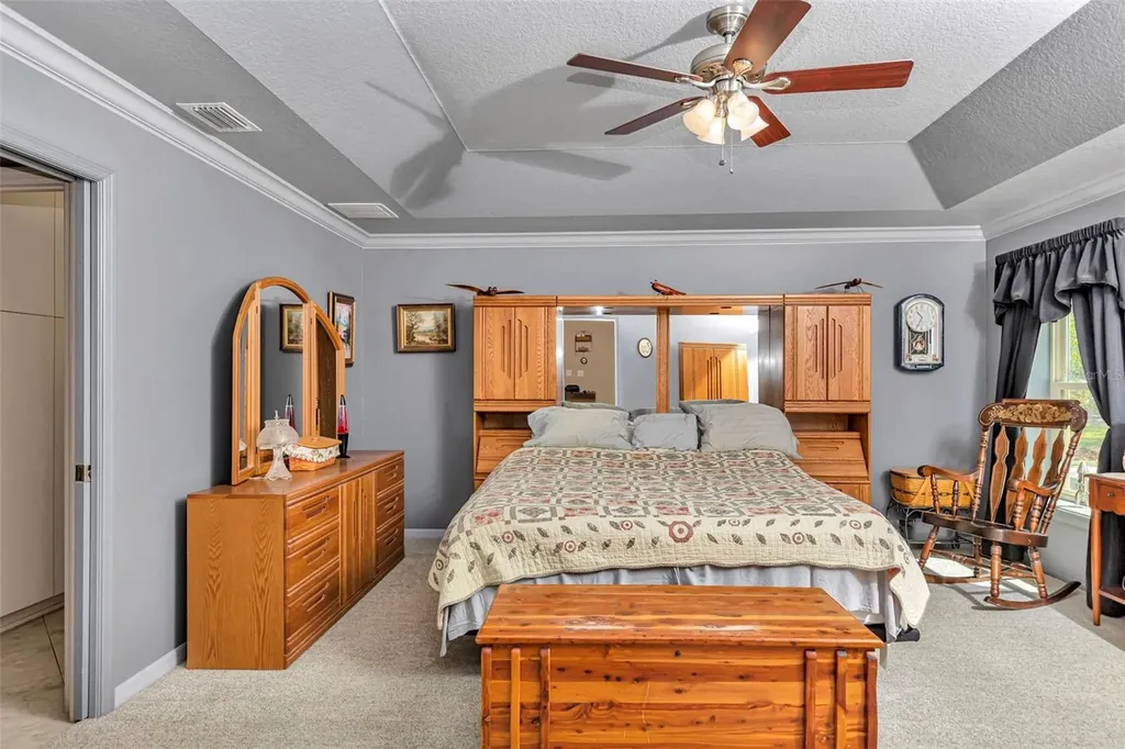 3325 S Hwy 314a Ocklawaha FL 32179