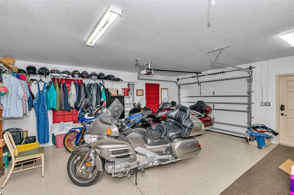 3325 S Hwy 314a Ocklawaha FL 32179