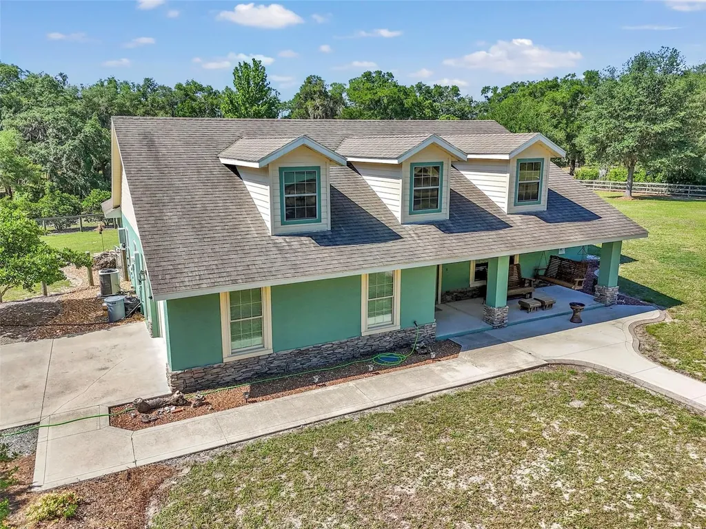 3325 S Hwy 314a Ocklawaha FL 32179