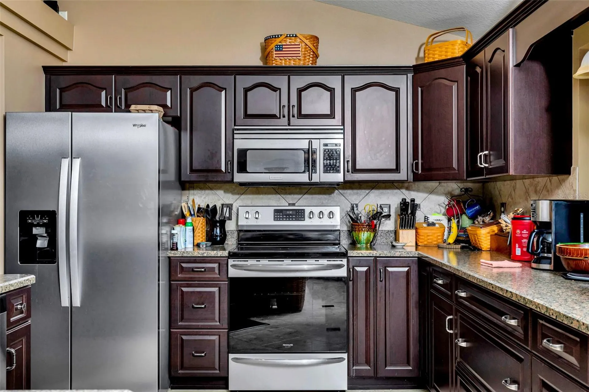 3325 S Hwy 314a Ocklawaha FL 32179