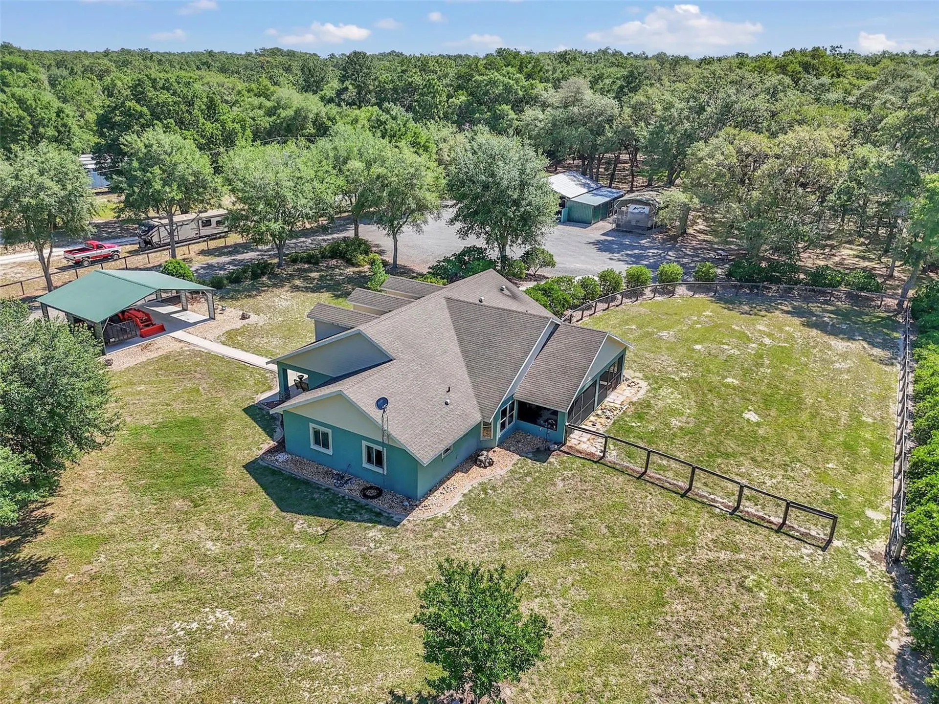 3325 S Hwy 314a Ocklawaha FL 32179