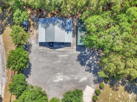 3325 S Hwy 314a Ocklawaha FL 32179