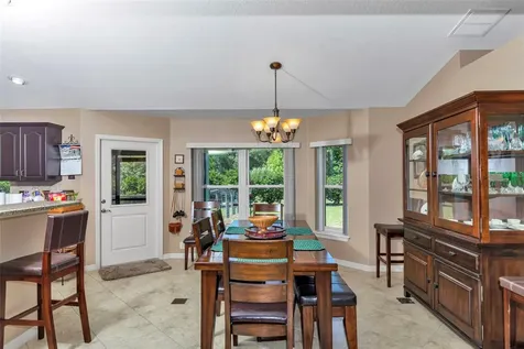 3325 S Hwy 314a Ocklawaha FL 32179