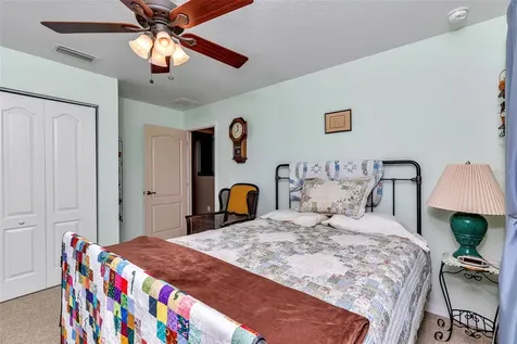 3325 S Hwy 314a Ocklawaha FL 32179