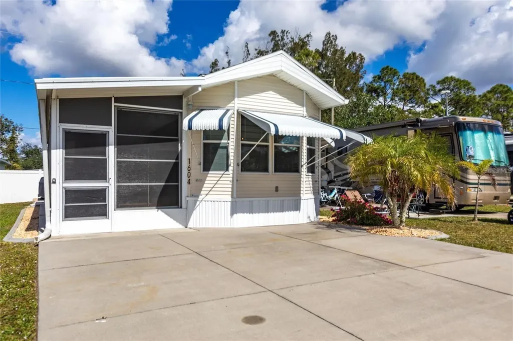 1604 N Manatee Loop Punta Gorda FL 33950