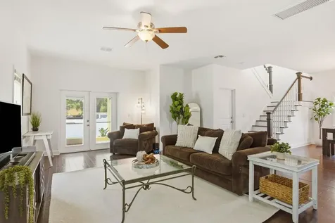 4920 3rd Street N St Petersburg FL 33703