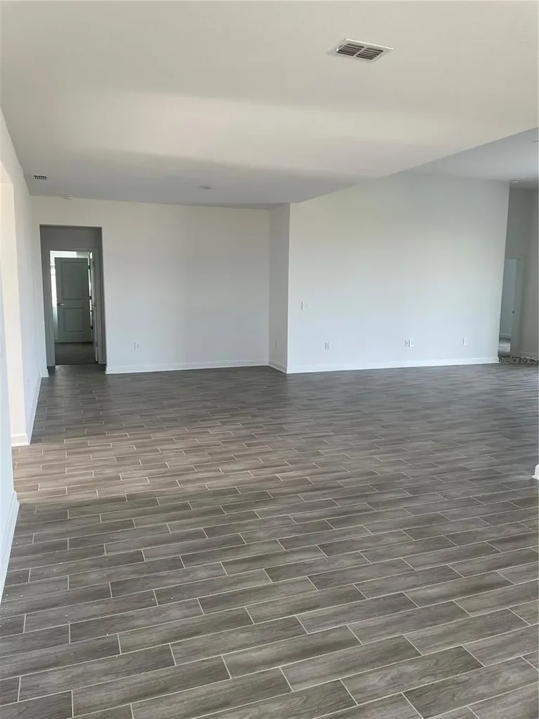 7152 Dilly Lake Avenue Groveland FL 34736