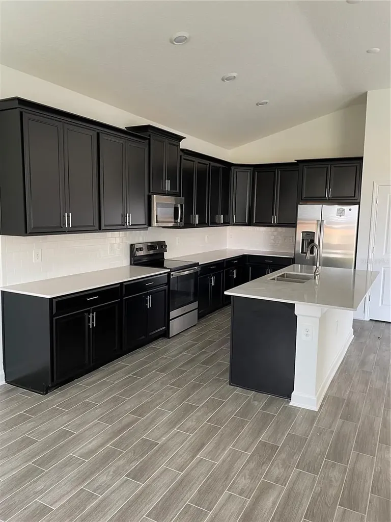 7152 Dilly Lake Avenue Groveland FL 34736