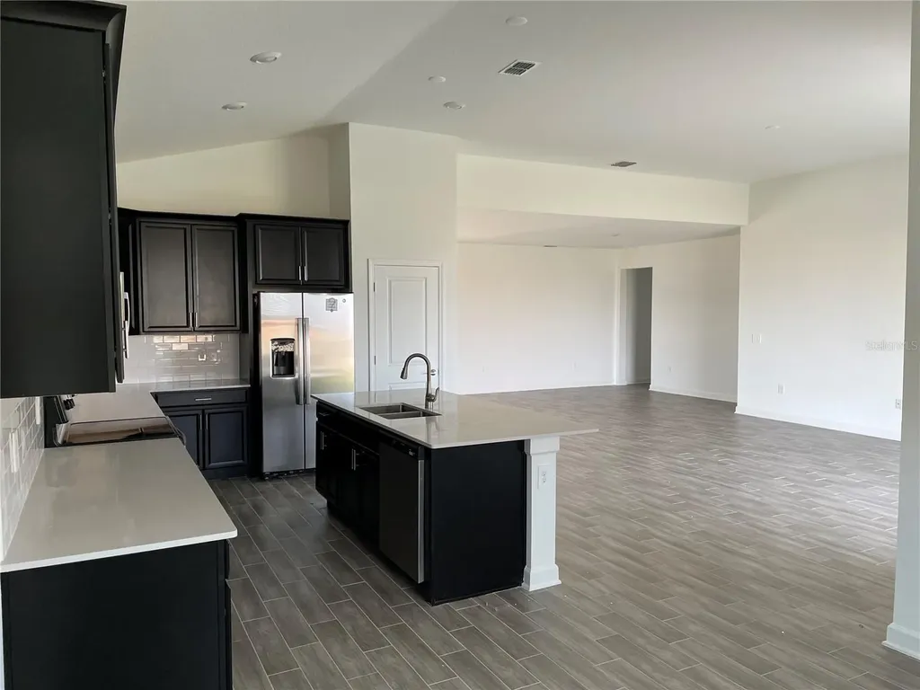 7152 Dilly Lake Avenue Groveland FL 34736